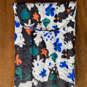 BAGGU Puffy Laptop Sleeve 16"